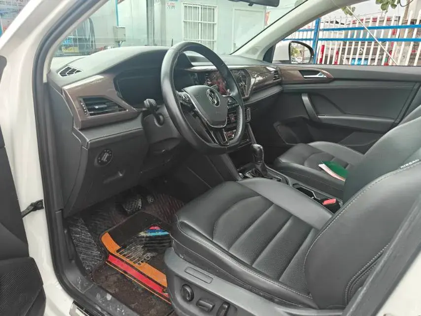 2022 VOLKSWAGEN THARU thumbnail 3