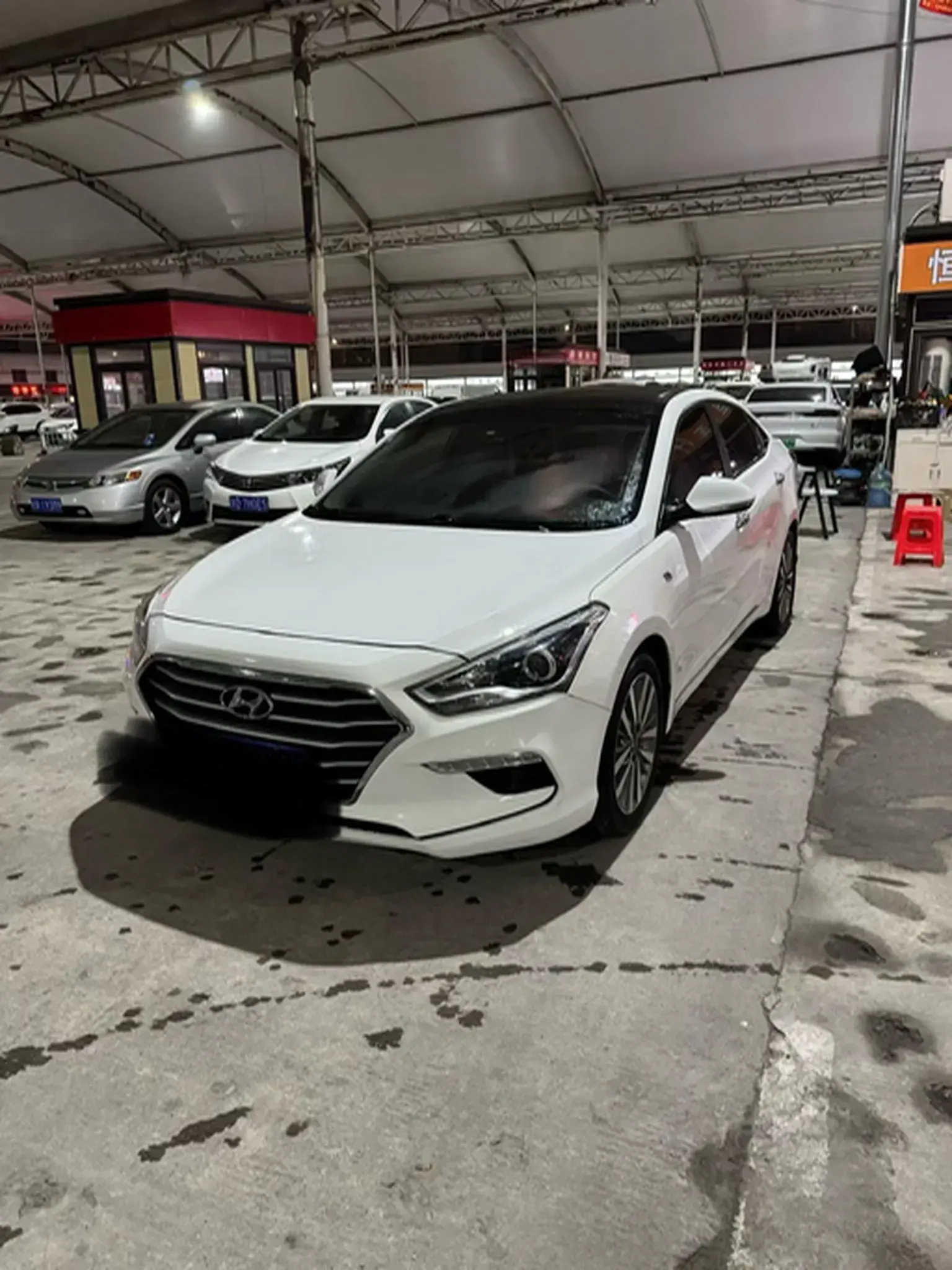 2017 HYUNDAI MISTRA view 1