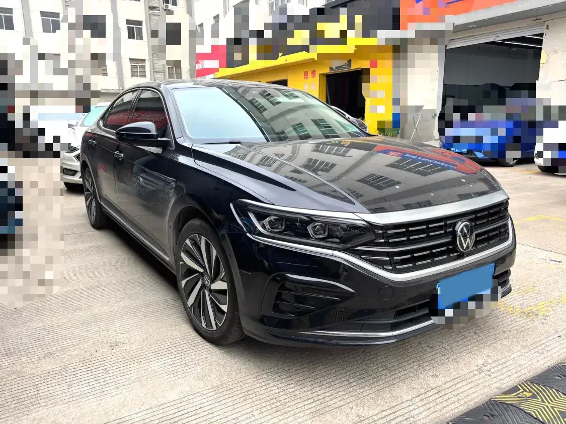 2022 VOLKSWAGEN PASSAT thumbnail 3