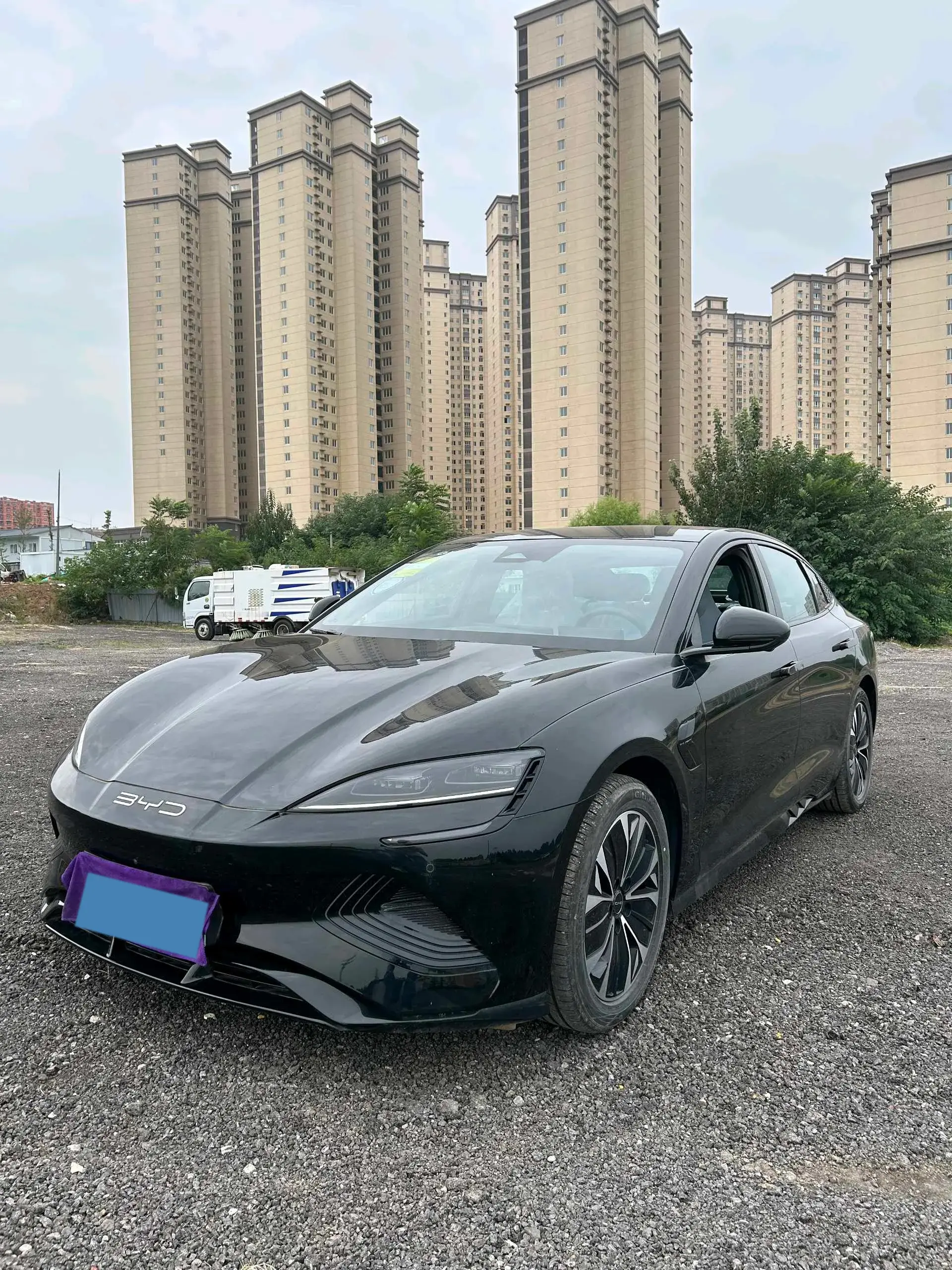 2022 BYD SEAL view 1