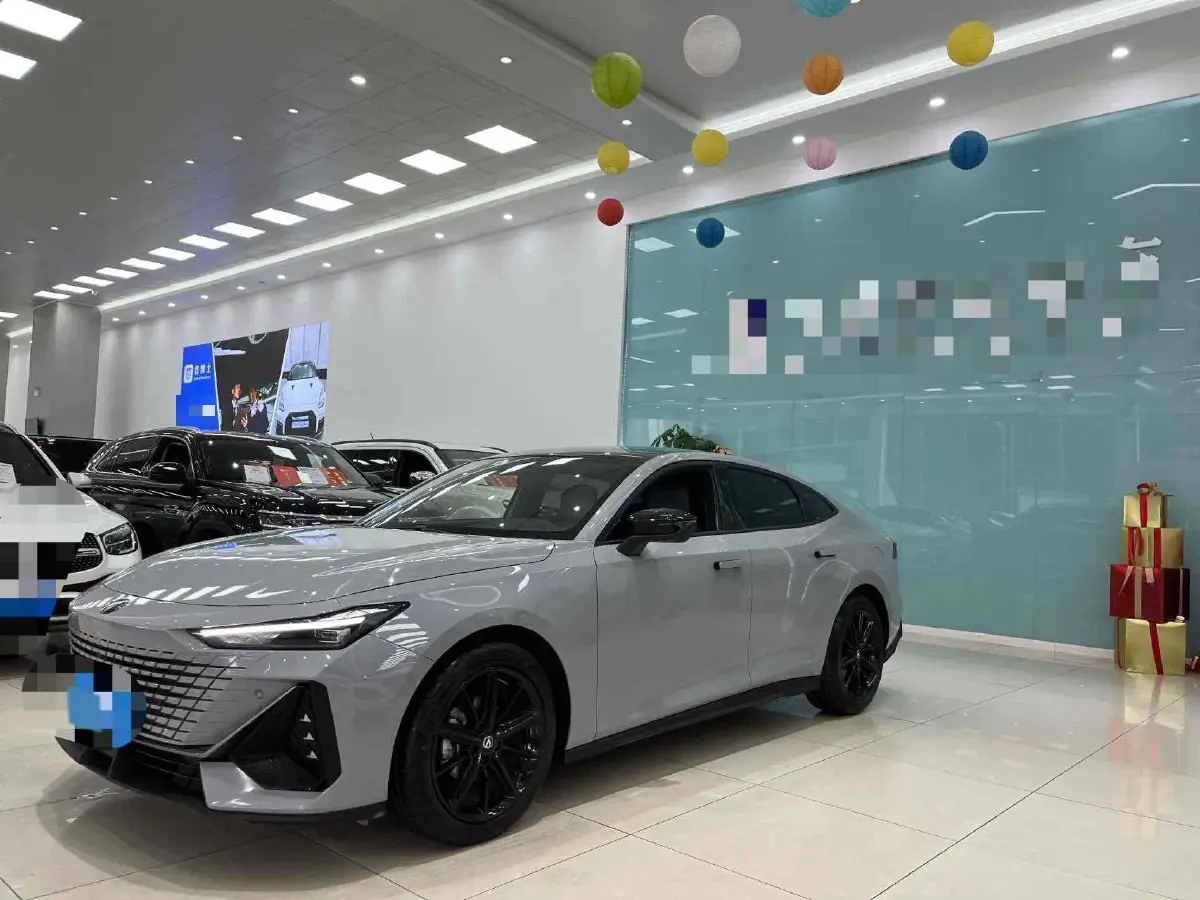 2022 ChangAn UNI-V 1.5T 188HP L4 7DCT