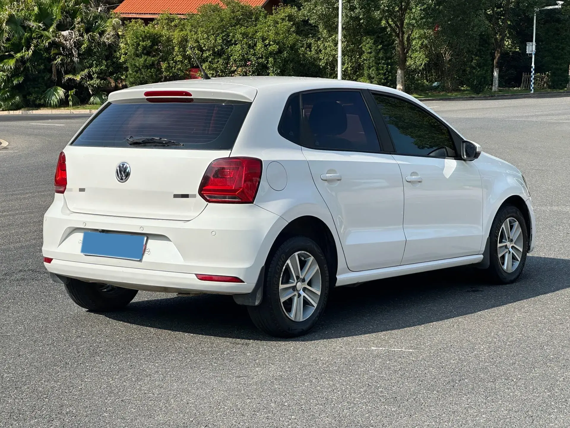 2016 VOLKSWAGEN POLO thumbnail 4