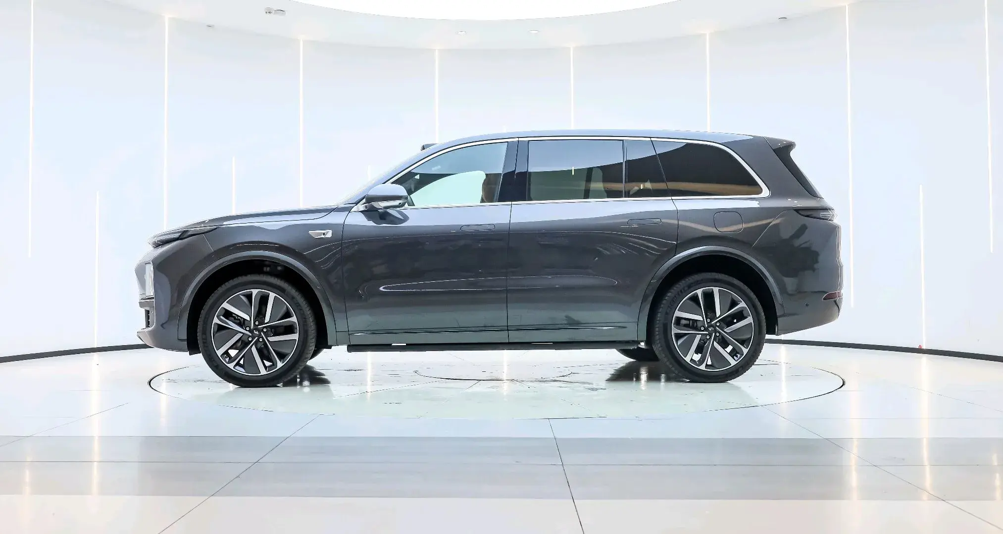 2024 LI L9 thumbnail 2