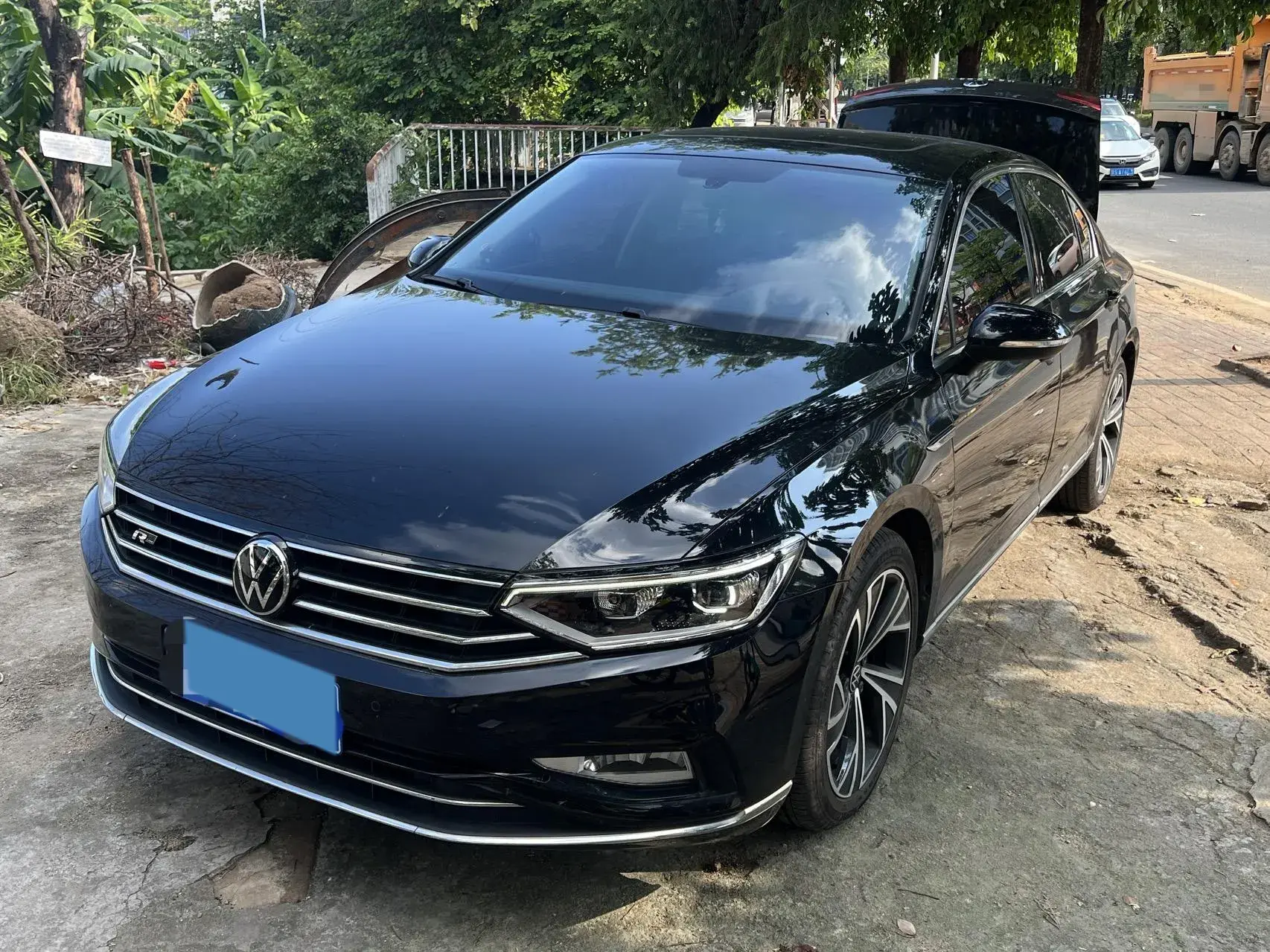 2020 VOLKSWAGEN MAGOTAN view 1