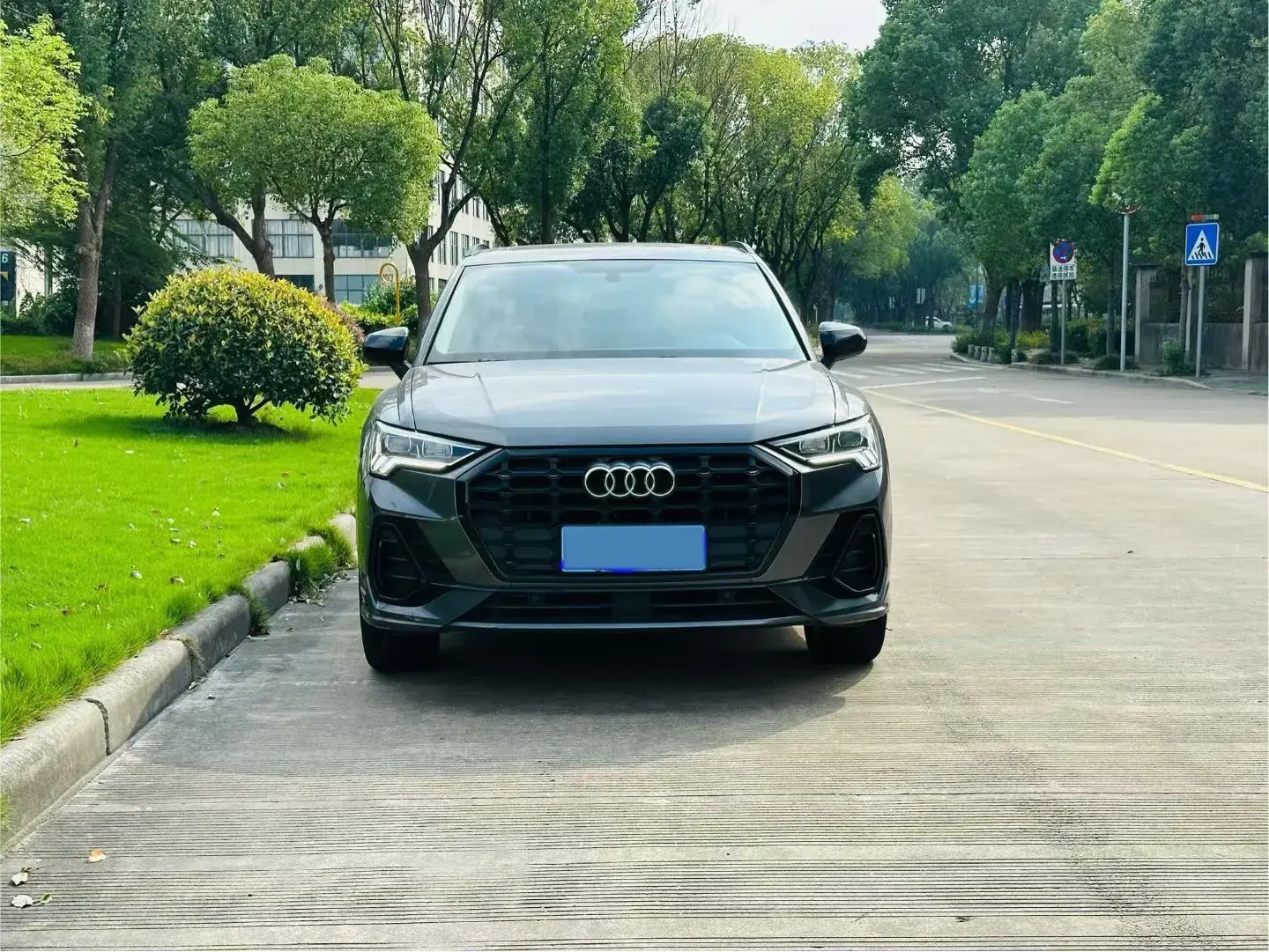 2020 AUDI Q3 thumbnail 2