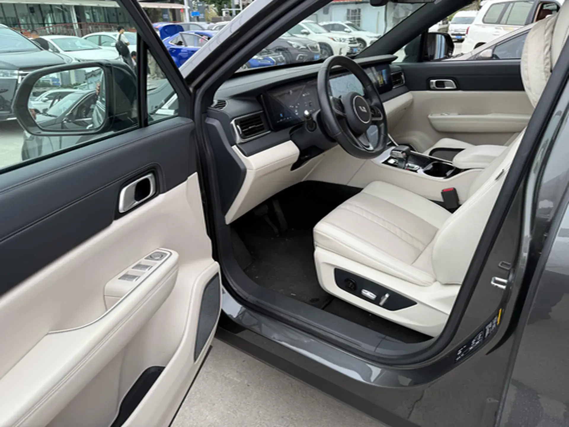 2020 LI ONE thumbnail 3