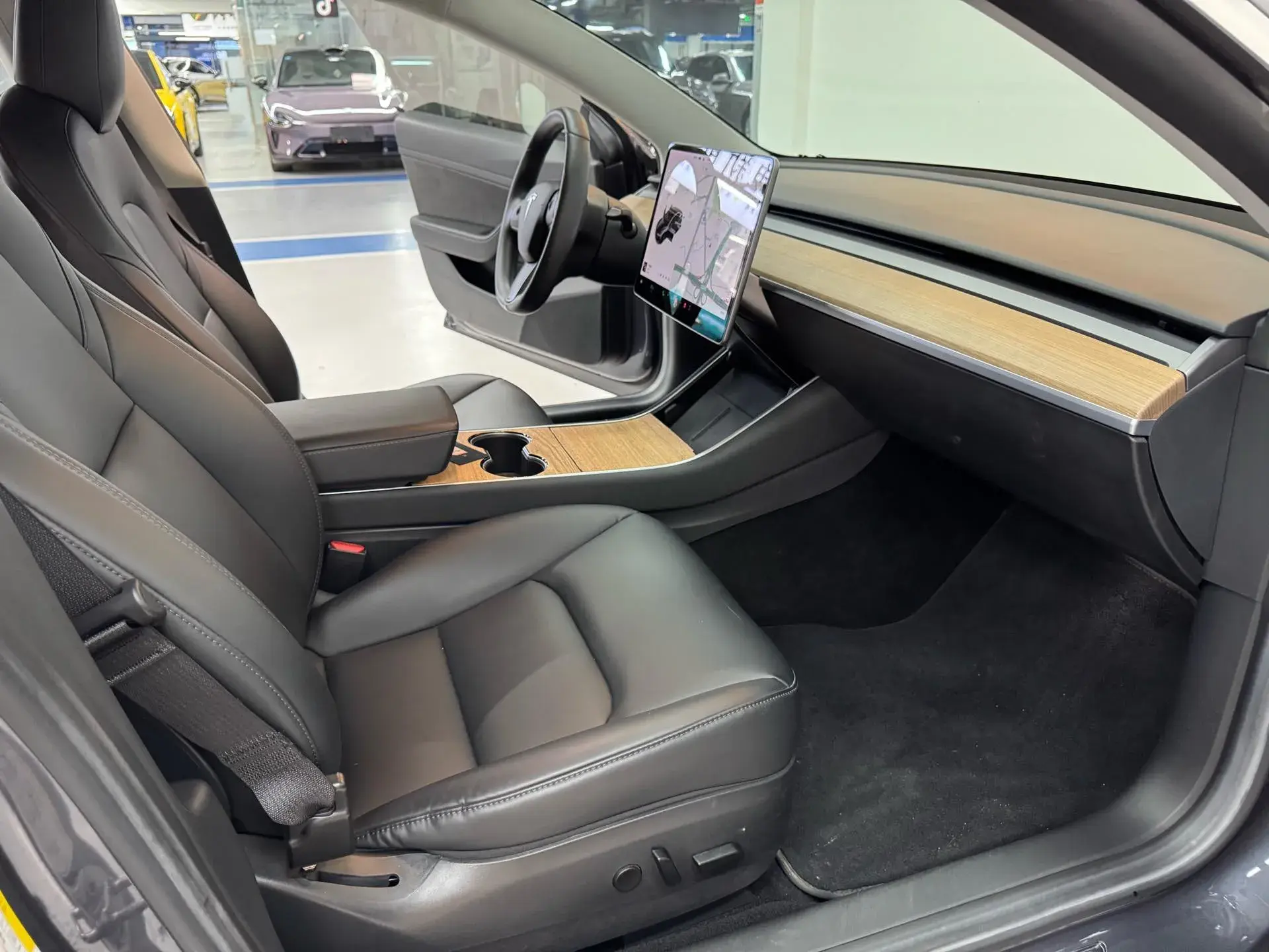 2020 TESLA MODEL thumbnail 2