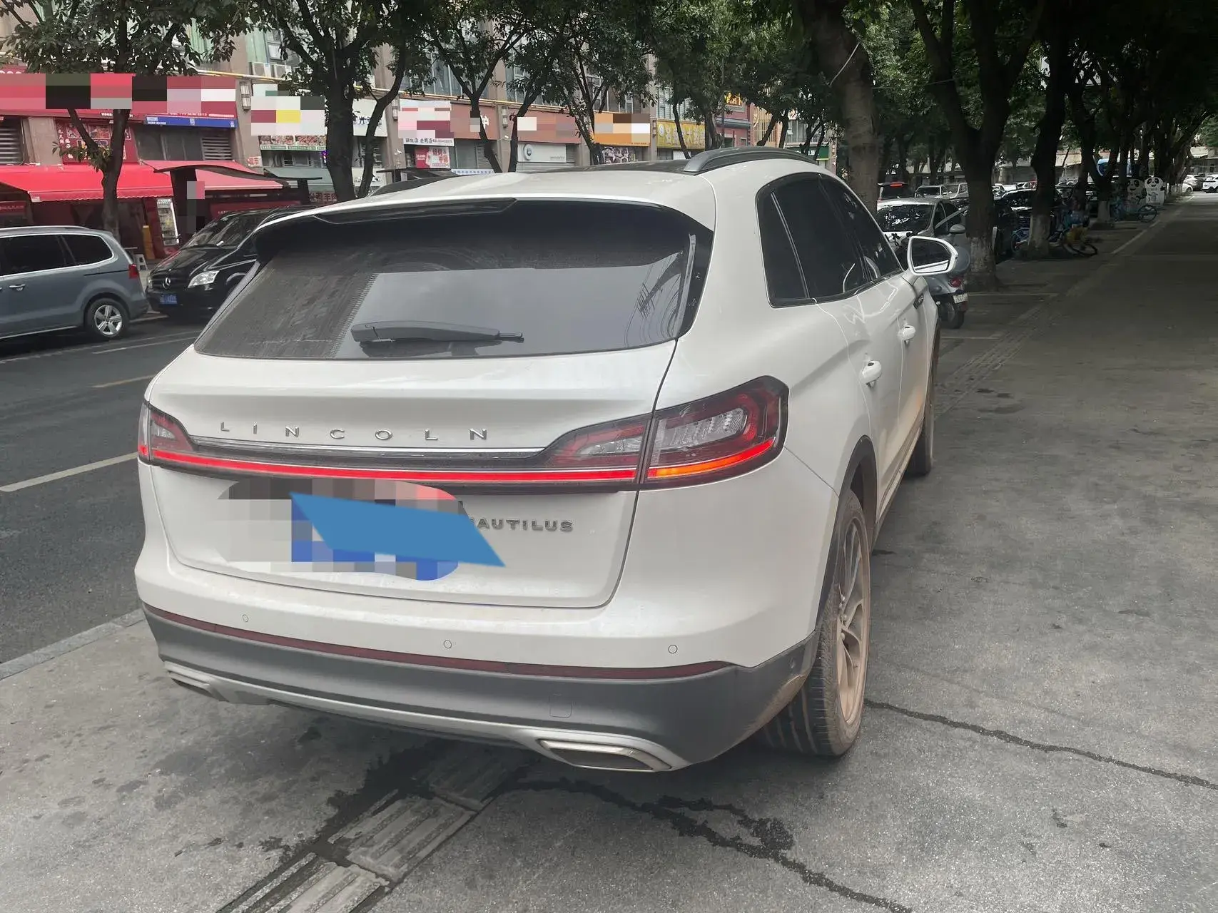 2021 LINCOLN NAUTILUS thumbnail 2