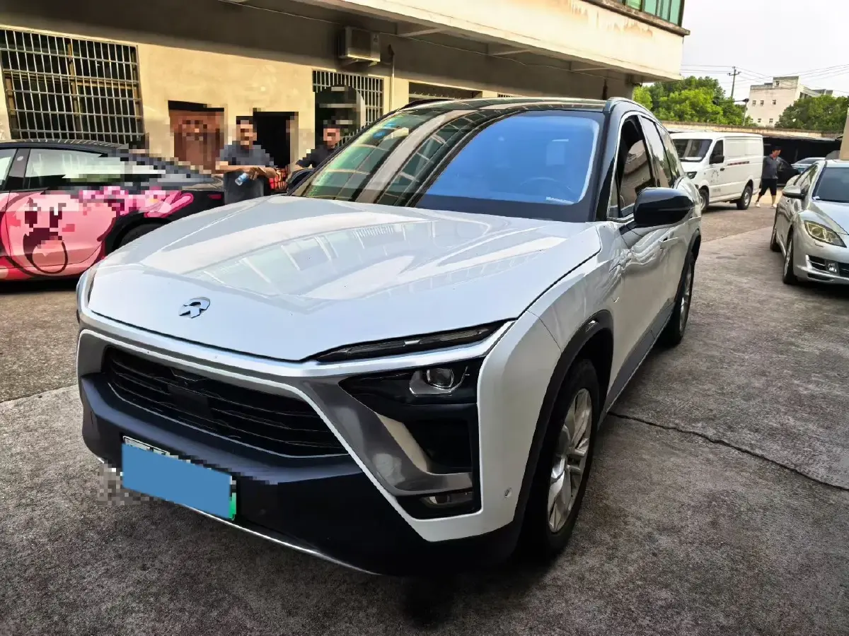 2018 NIO ES8 BEV 70KWH
