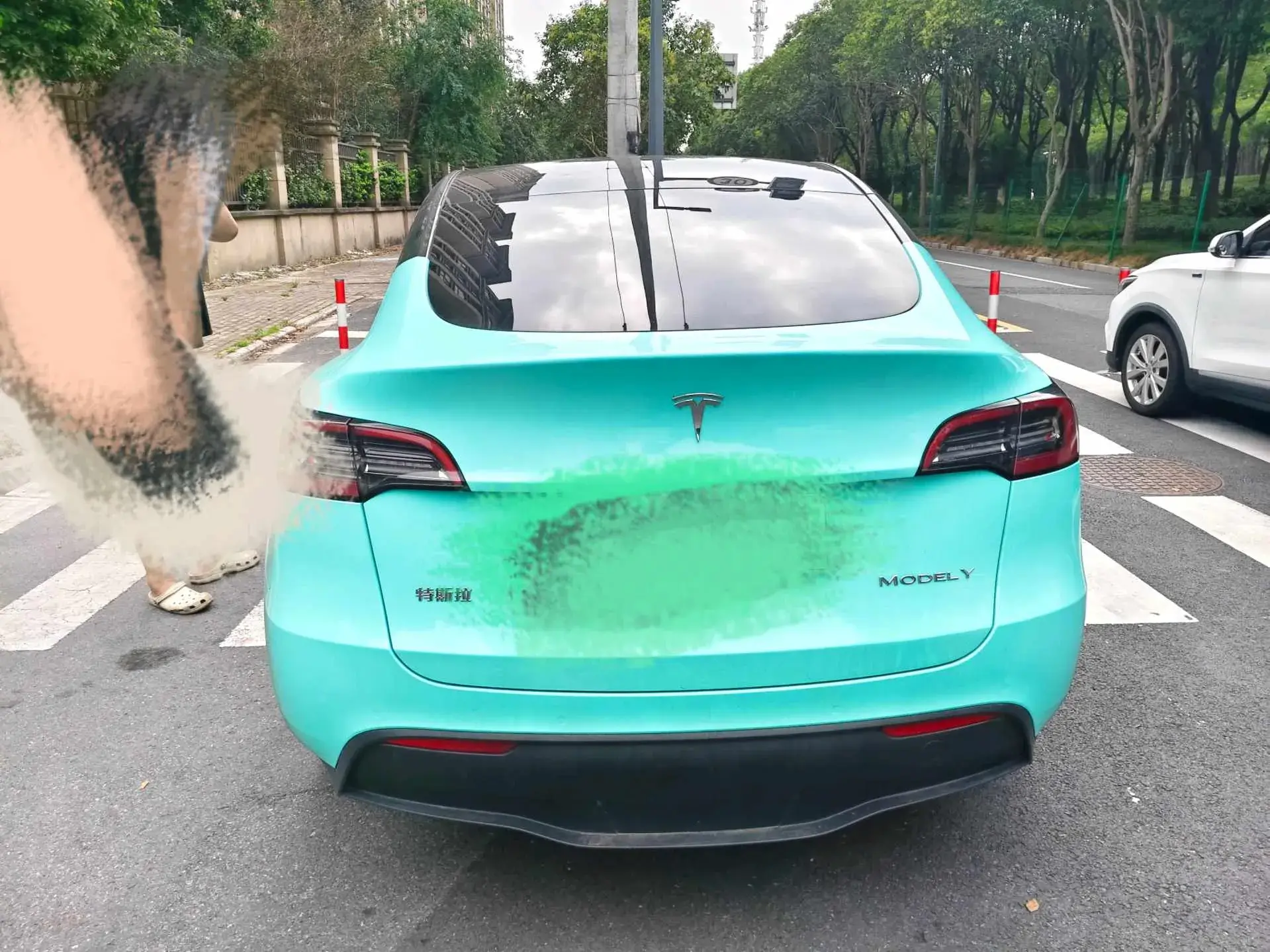 2021 TESLA MODEL thumbnail 4