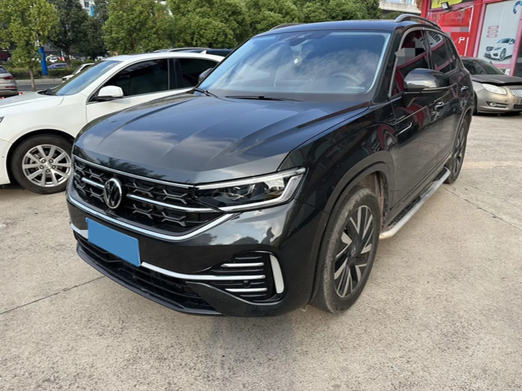 2024 VOLKSWAGEN TAYRON view 1