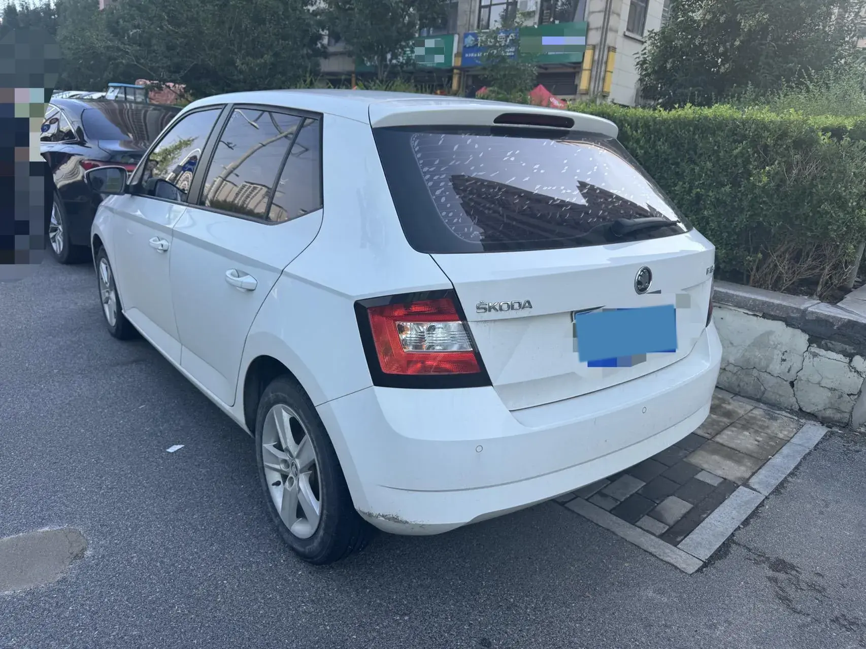 2017 SKODA FABIA thumbnail 2