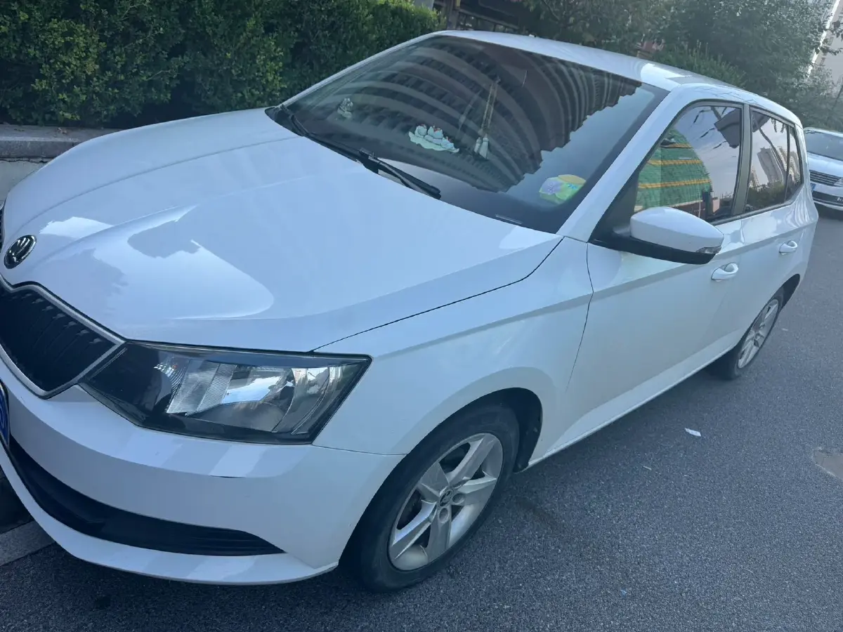2017 Skoda Fabia 1.4L 90HP L4 6AT