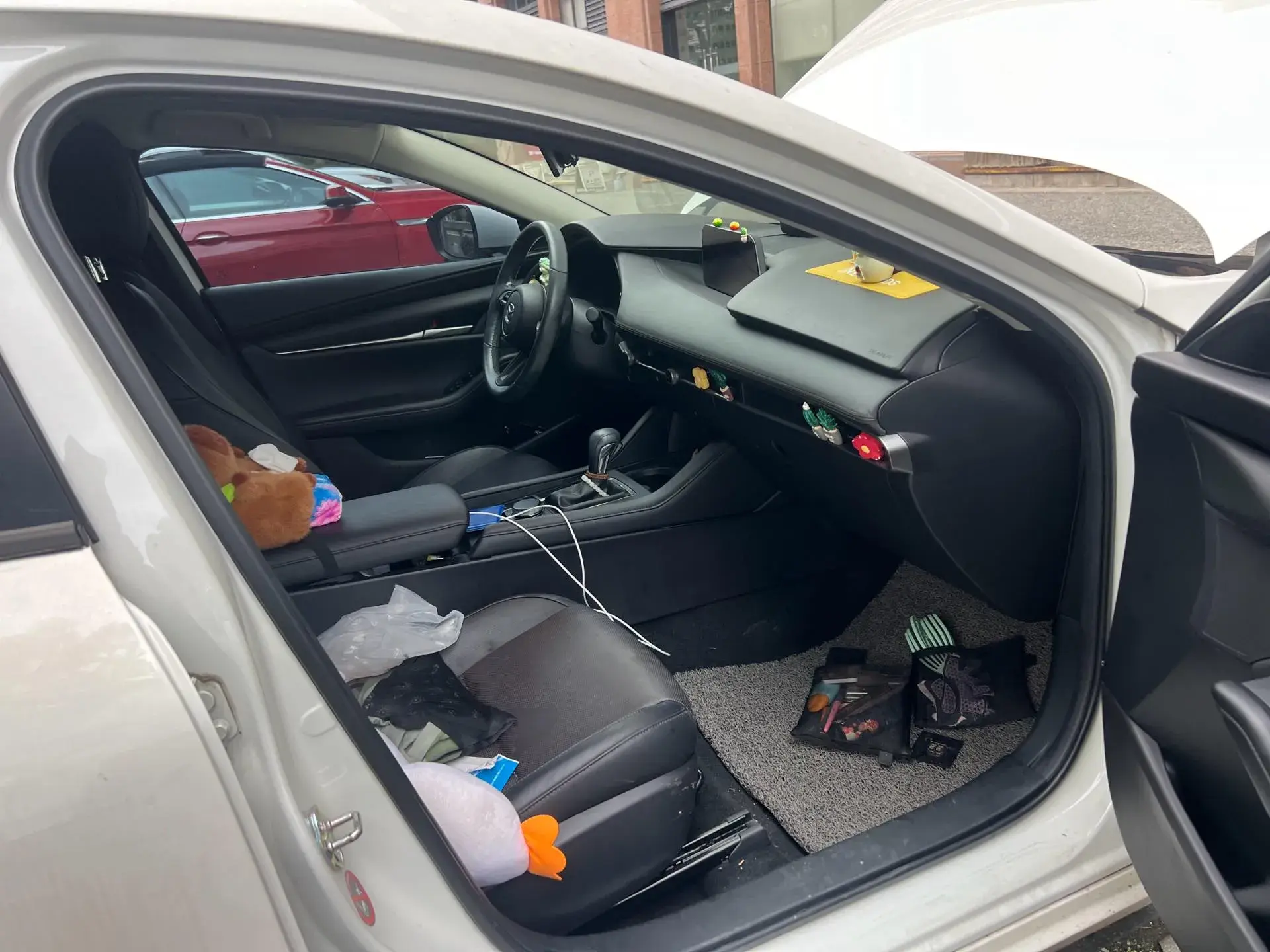 2020 MAZDA 3 thumbnail 2