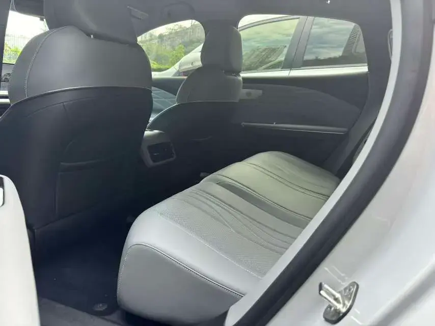 2024 GEELY GALAXY thumbnail 4