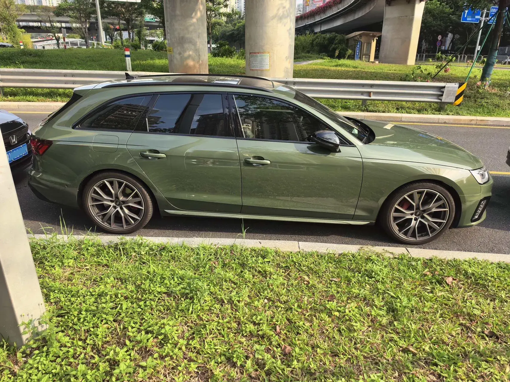 2023 AUDI S4 thumbnail 2