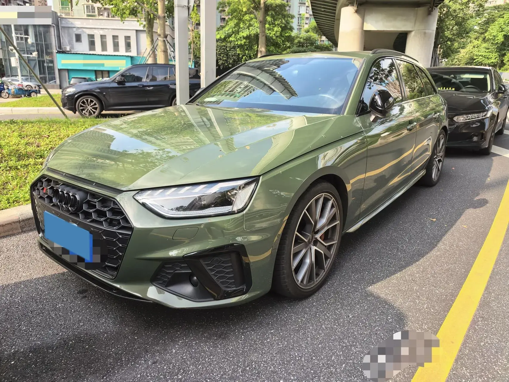 2023 AUDI S4 view 1