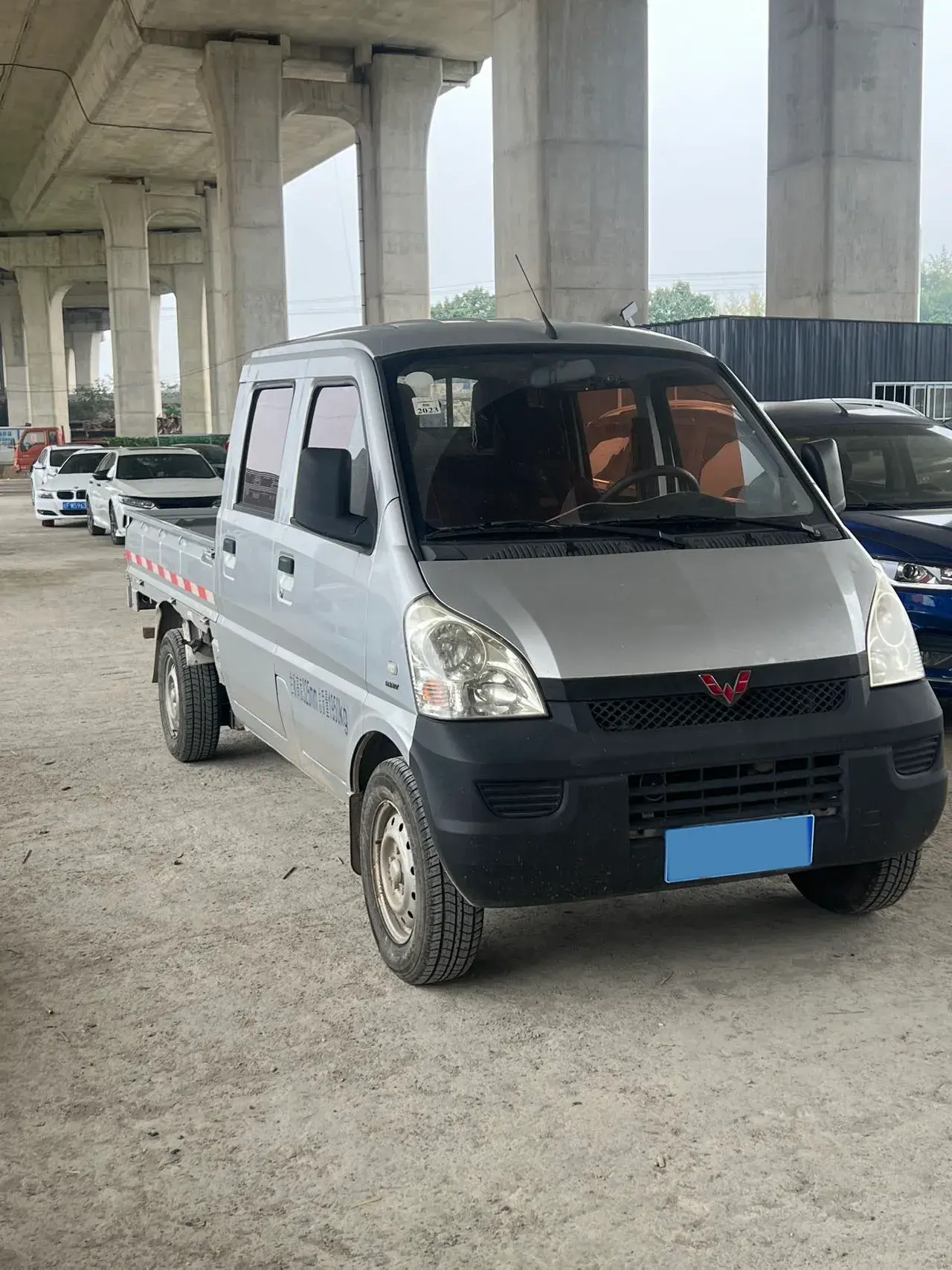 2015 WULING RONGGUANG thumbnail 3