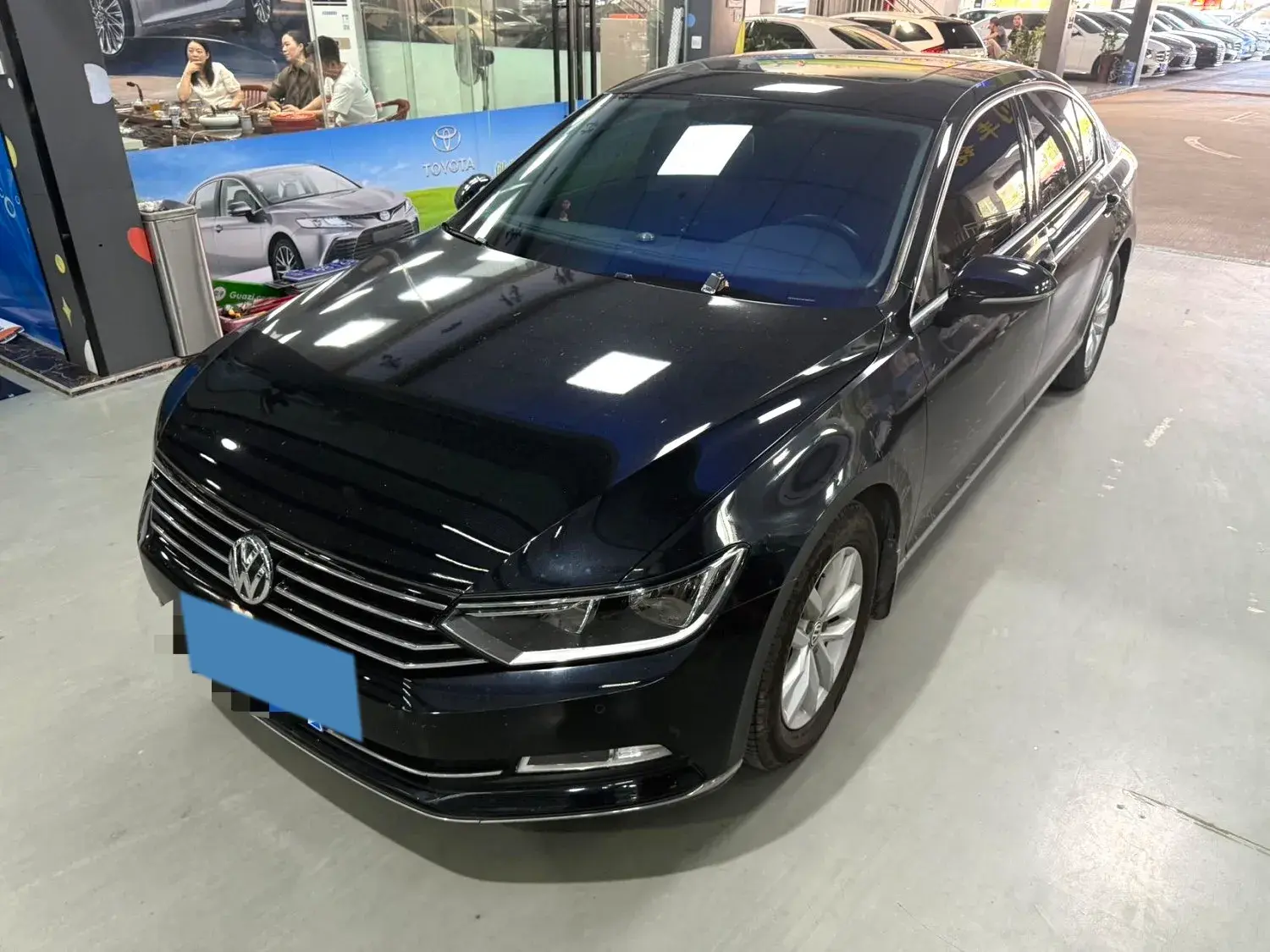 2019 VOLKSWAGEN MAGOTAN view 1