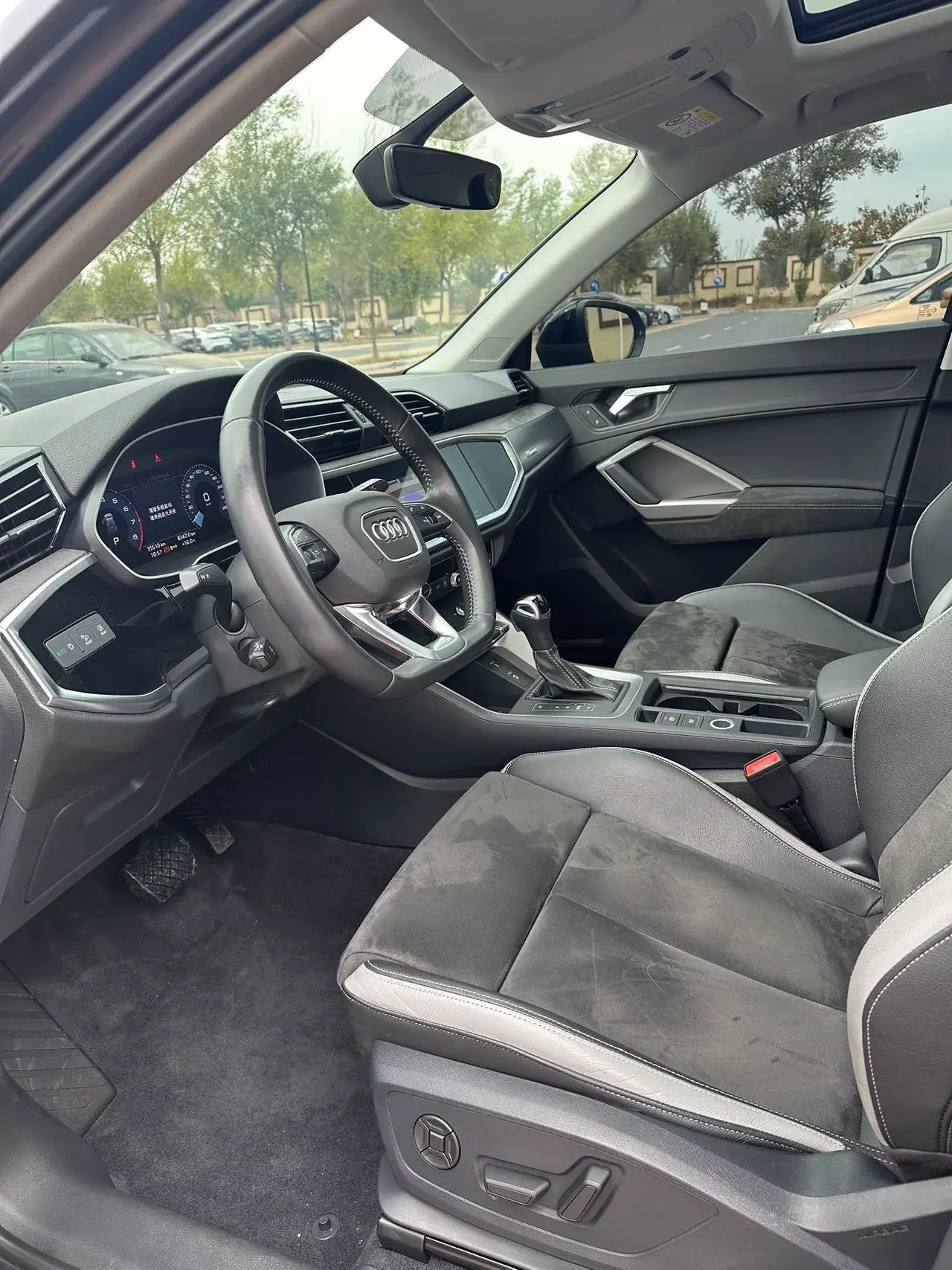 2021 AUDI Q3 thumbnail 4