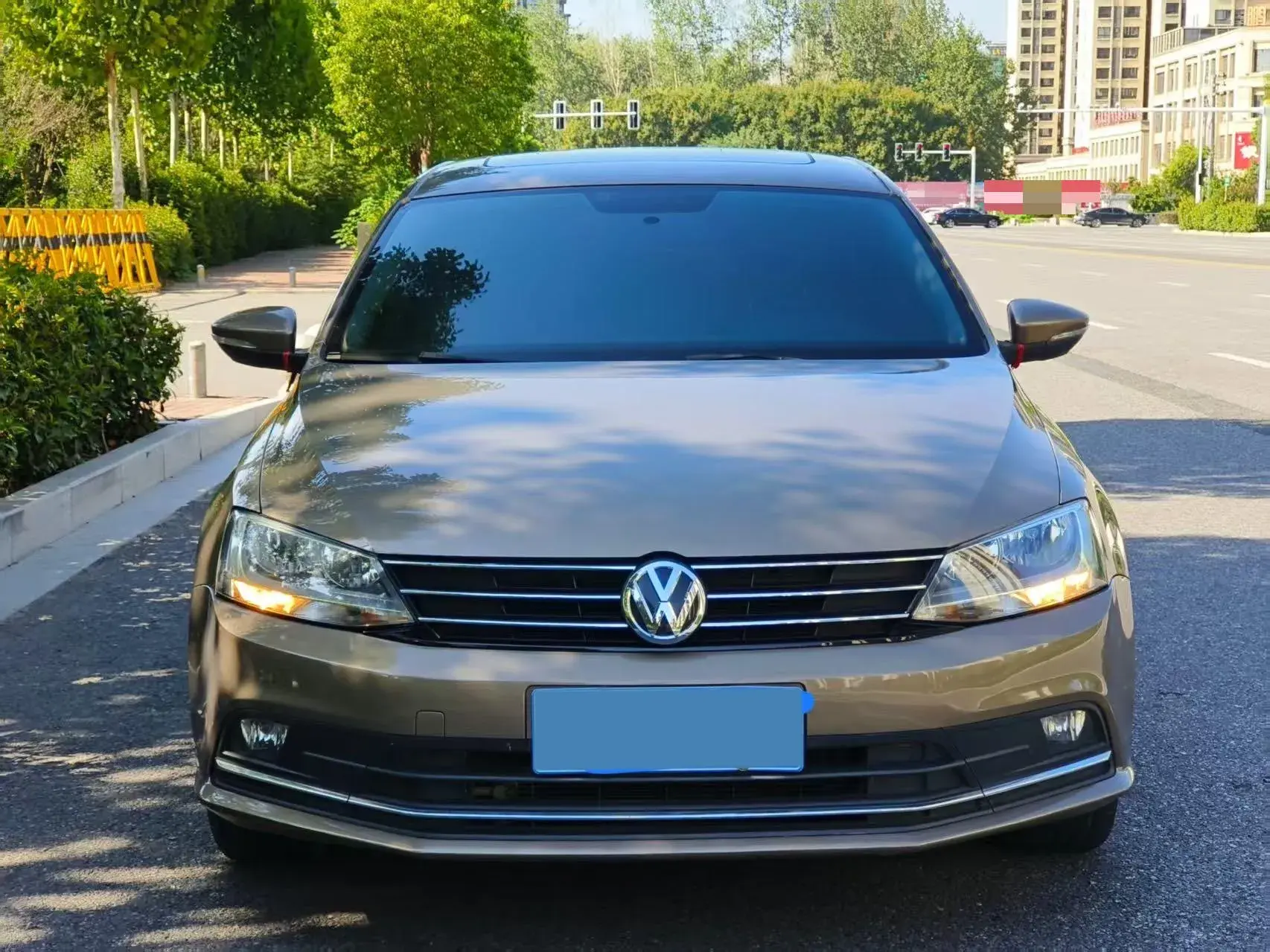 2017 VOLKSWAGEN SAGITAR thumbnail 2