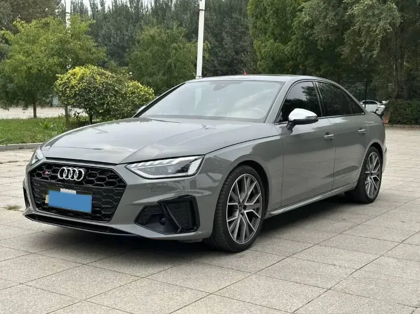 2020 AUDI S4 view 1