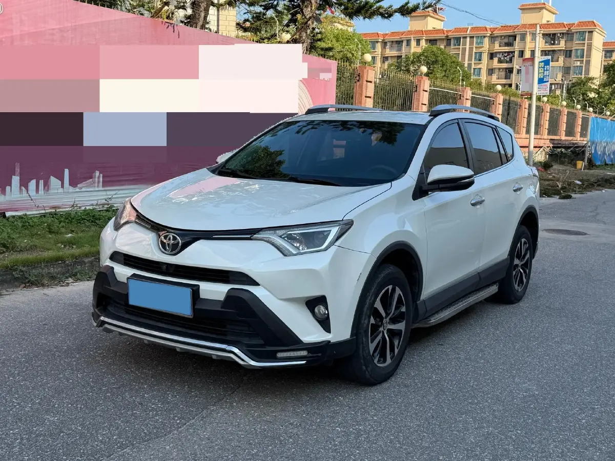 2016 Toyota RAV4 2.0L 151HP L4 CVT