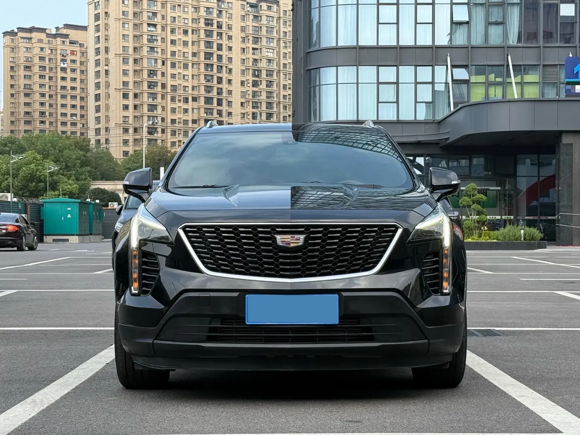2022 CADILLAC XT4 thumbnail 2