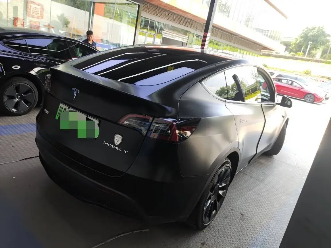 2021 TESLA MODEL thumbnail 2