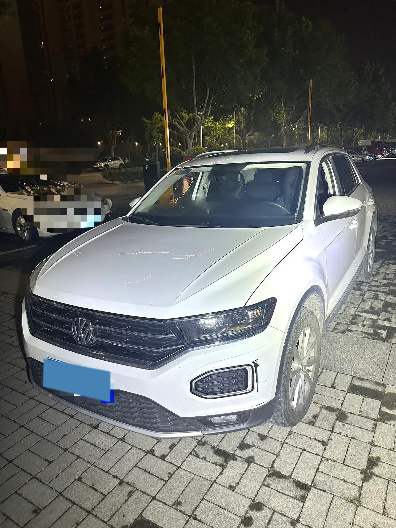 2020 VOLKSWAGEN T-ROC view 1