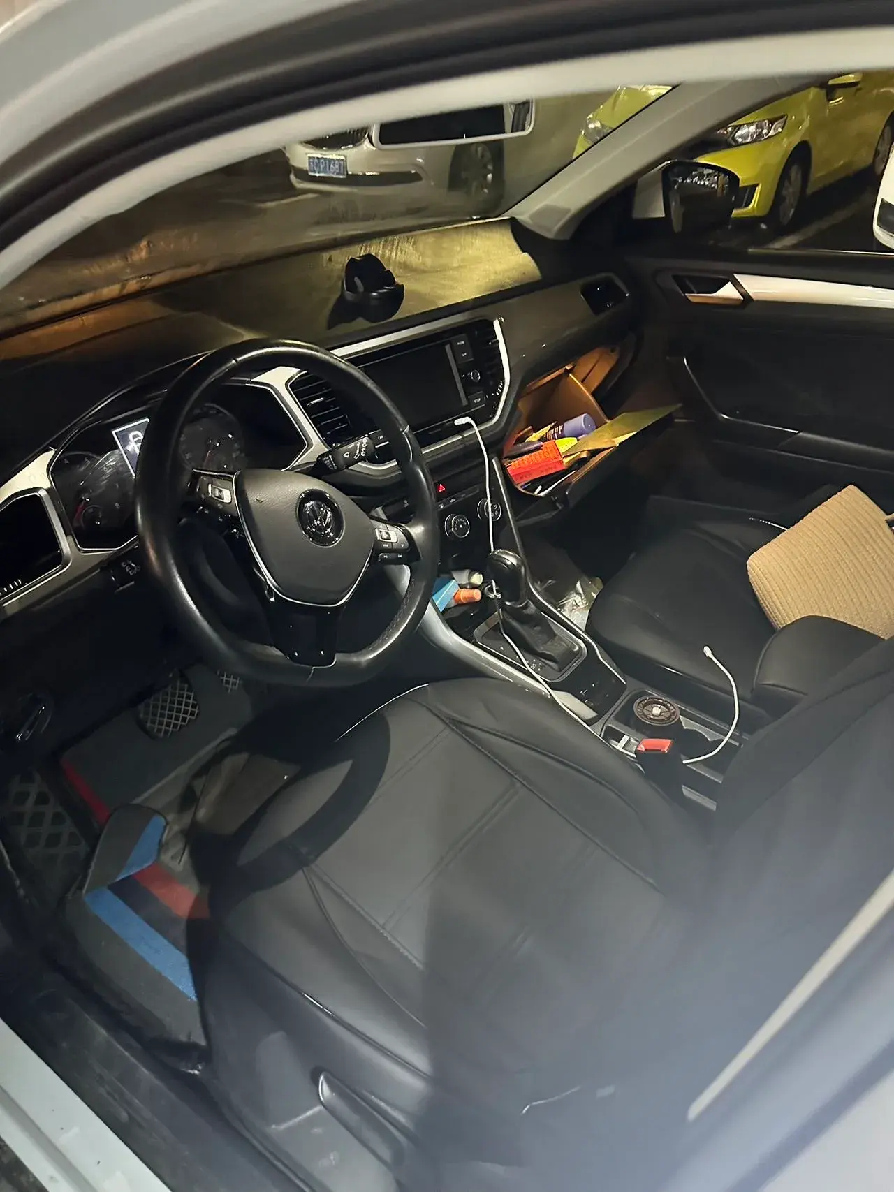 2020 VOLKSWAGEN T-ROC thumbnail 4