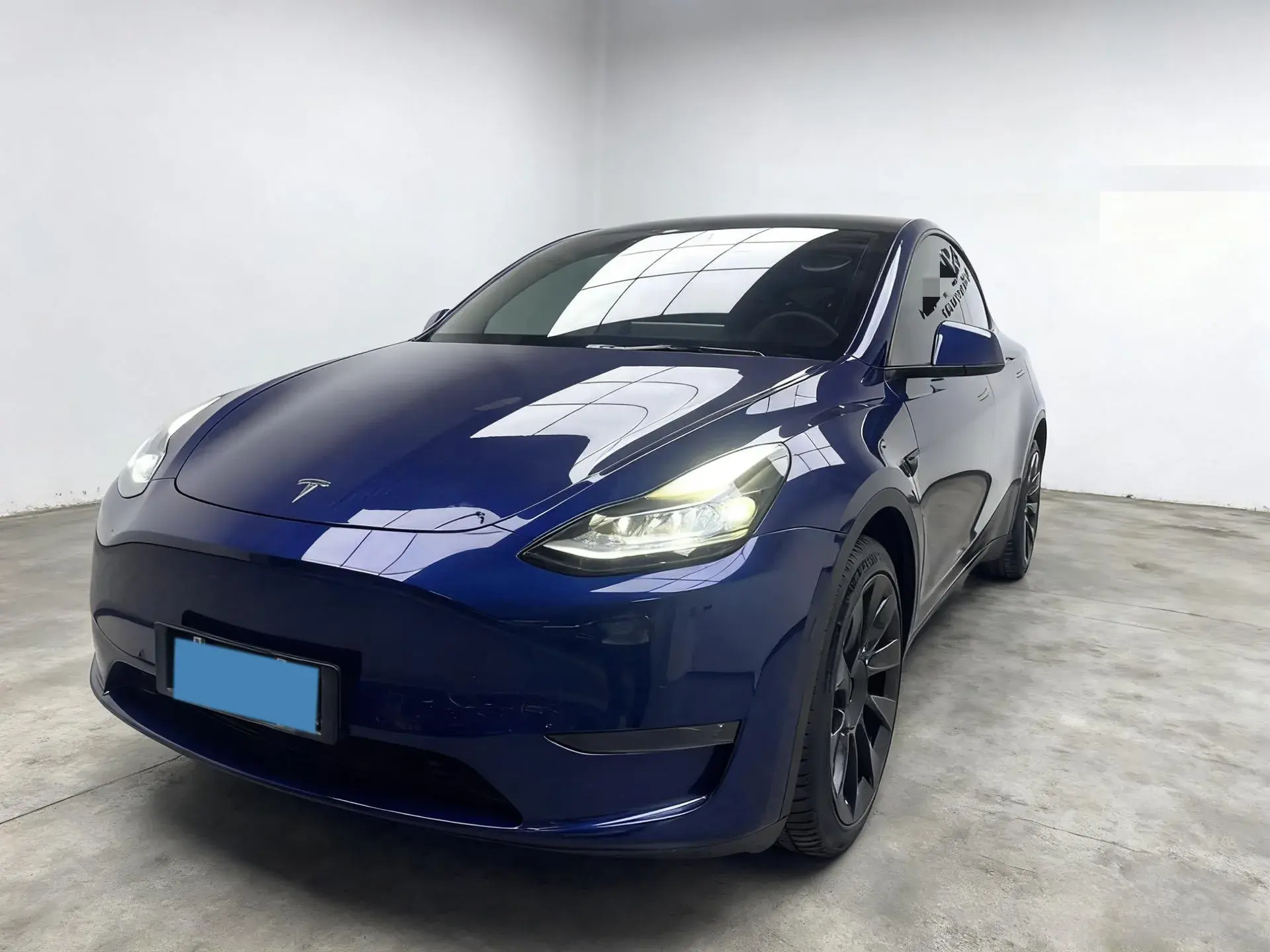 2021 TESLA MODEL view 1