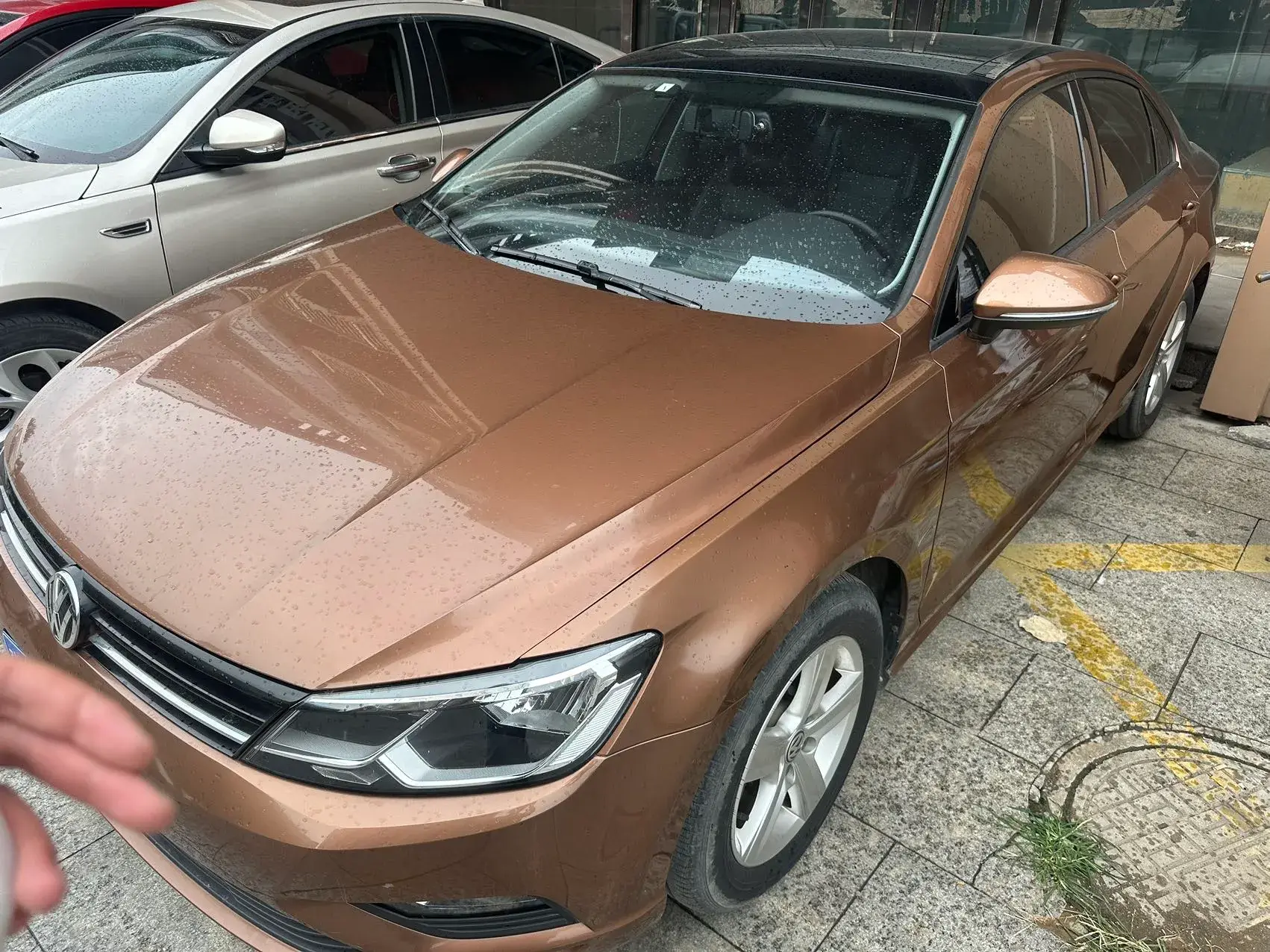 2018 VOLKSWAGEN LAMANDO view 1