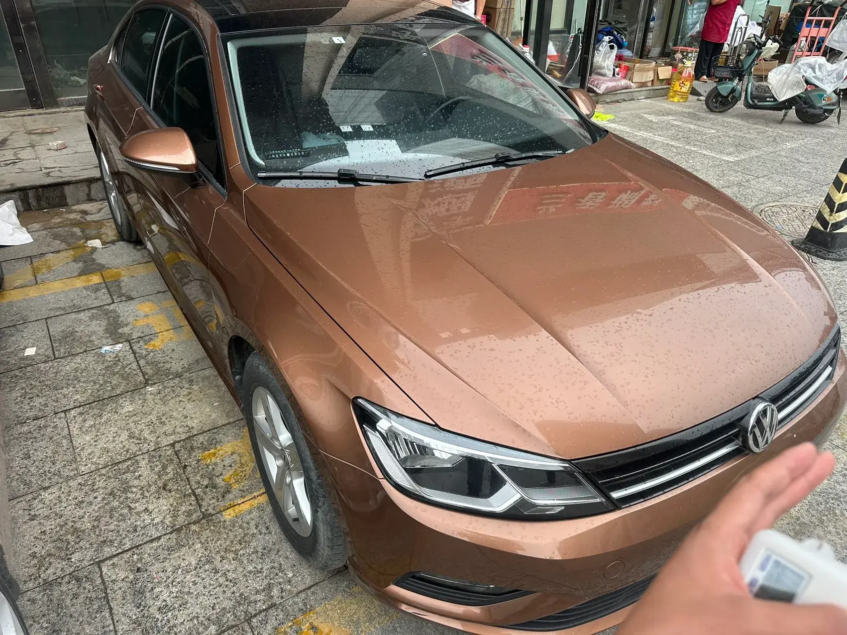 2018 VOLKSWAGEN LAMANDO thumbnail 2