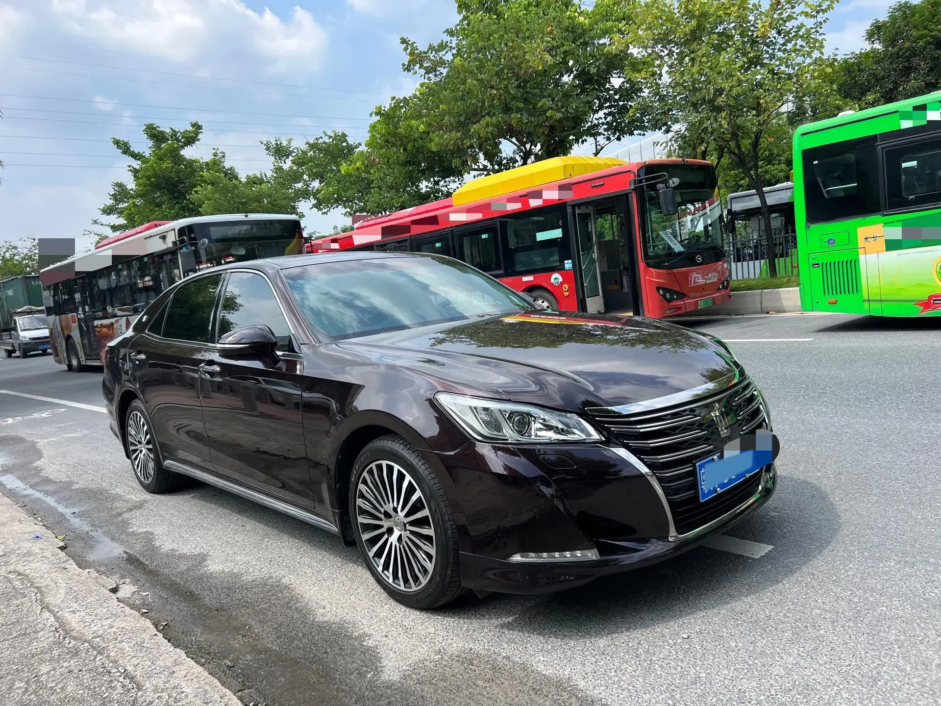 2018 TOYOTA CROWN thumbnail 3