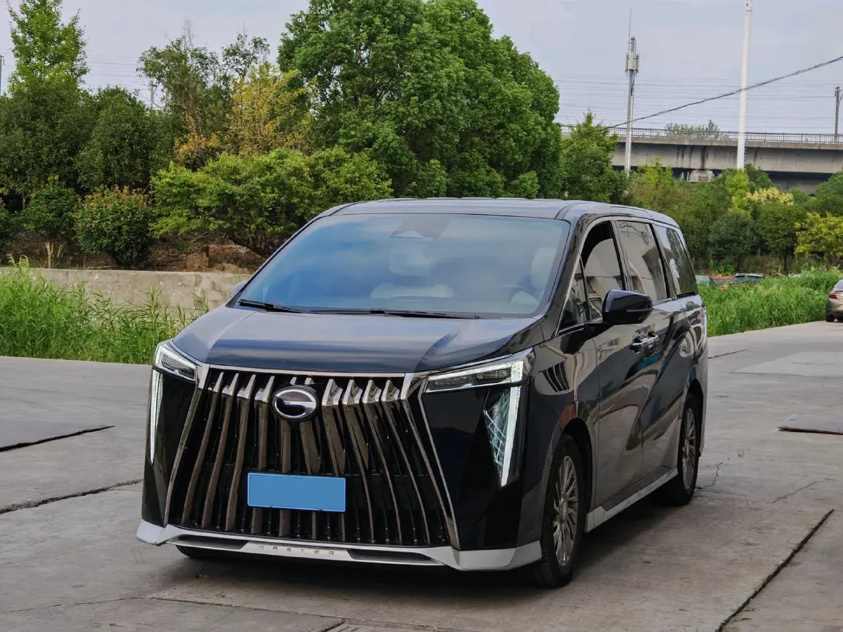 2023 GAC Trumpchi M8 2.0T 190HP L4 E-CVT Hybrid