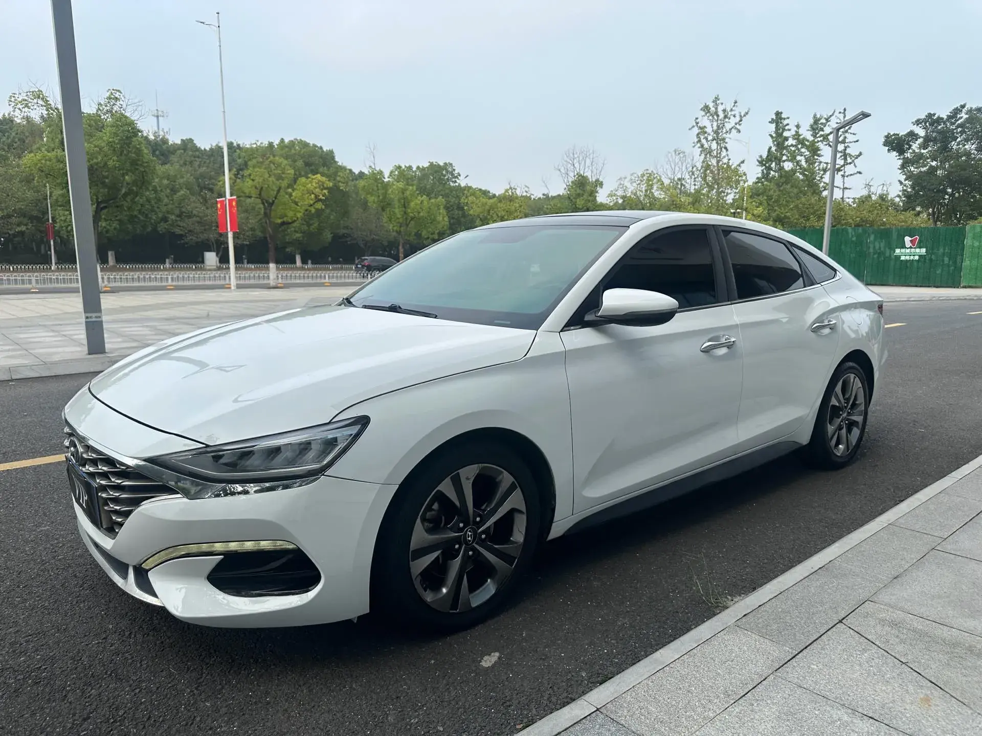 2019 HYUNDAI LA view 1