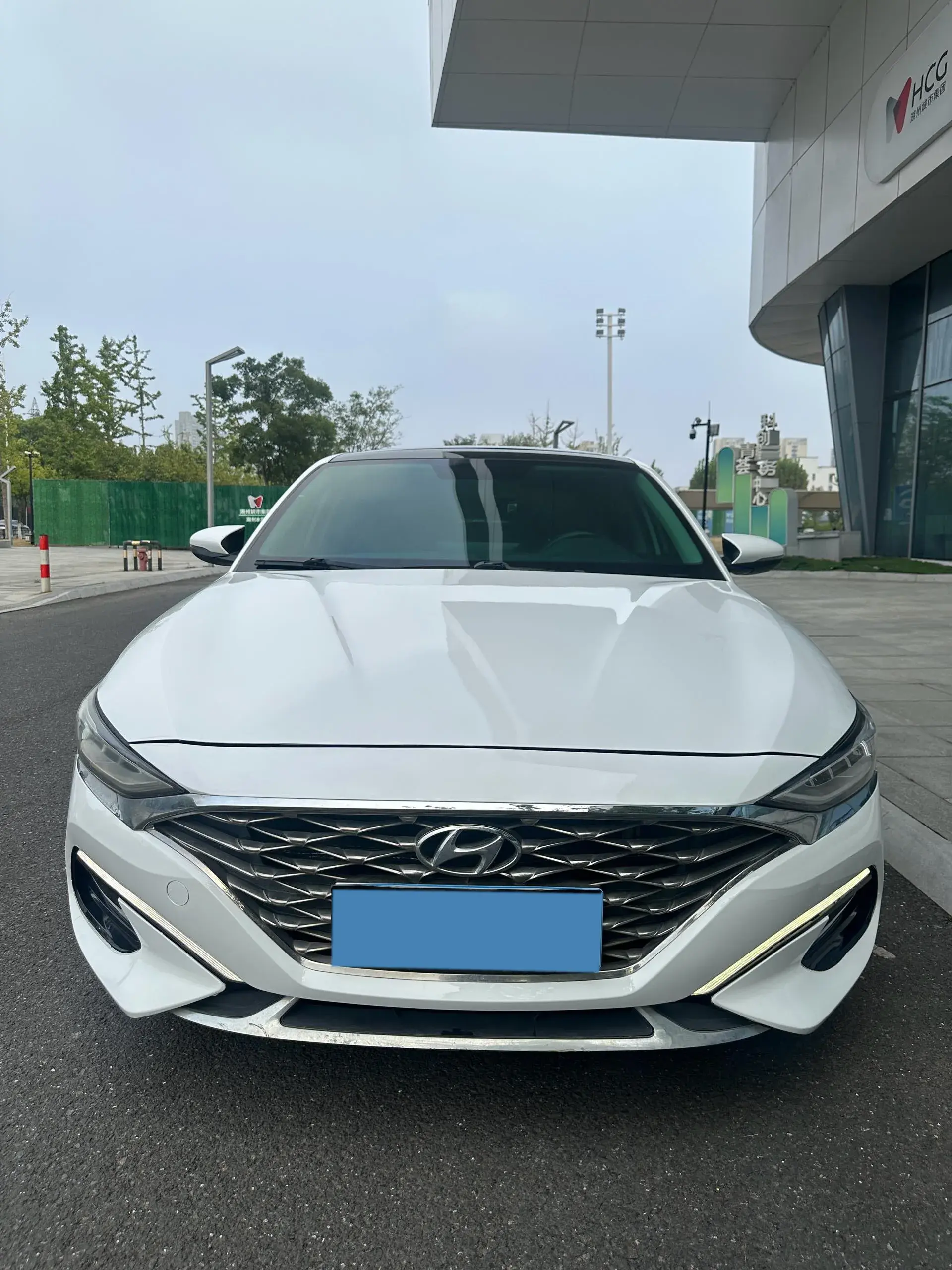 2019 HYUNDAI LA thumbnail 2
