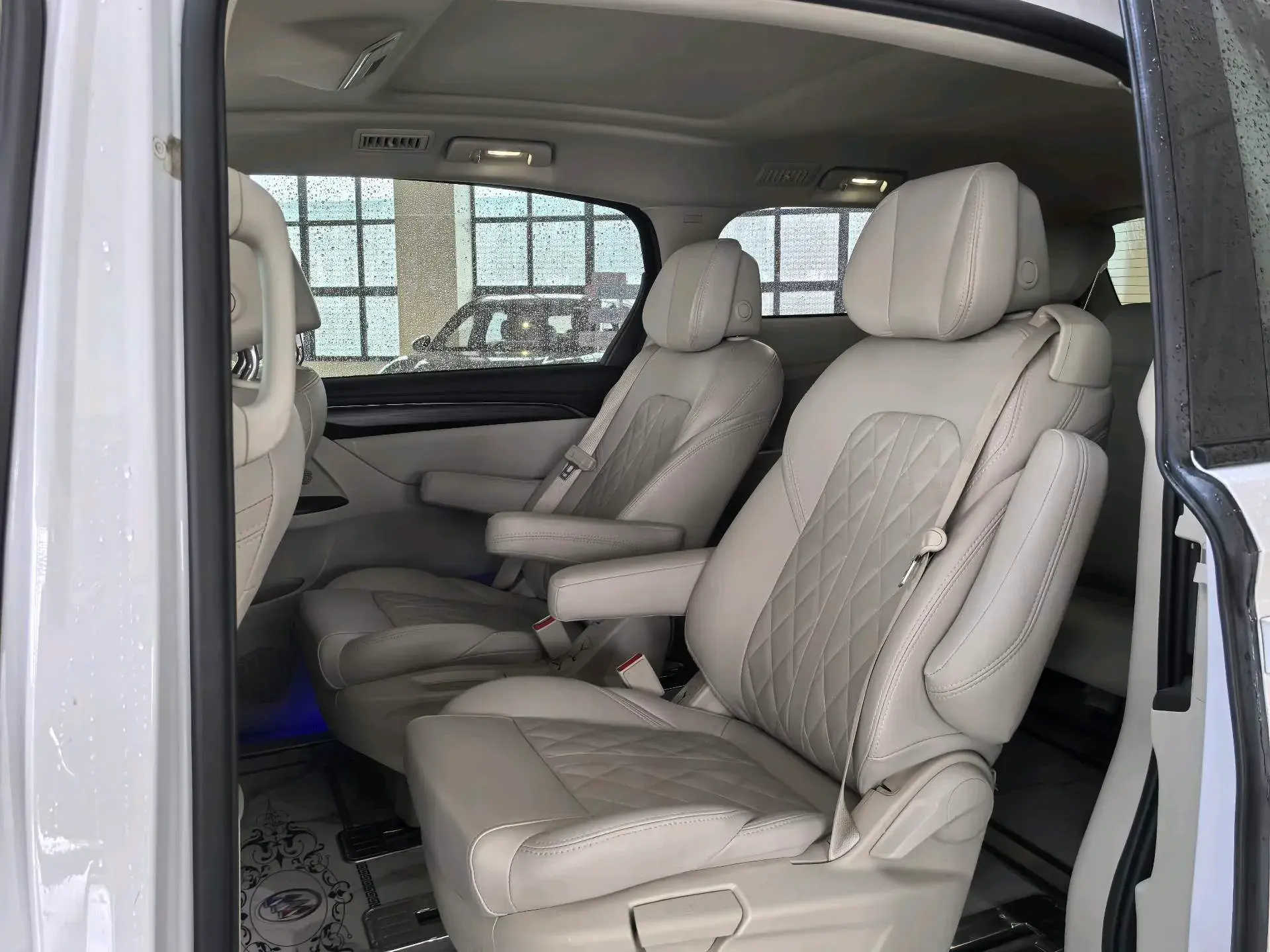 2022 BUICK GL8 thumbnail 3