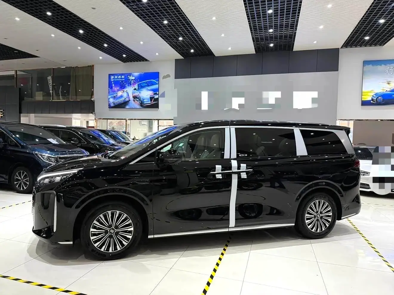 2025 BYD XIA thumbnail 3