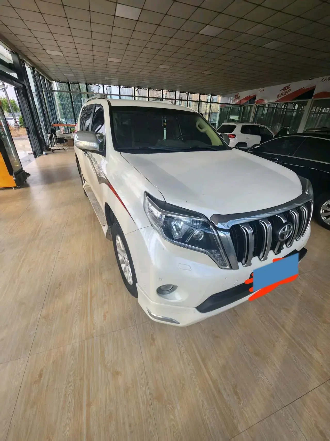 2017 TOYOTA COROLLA thumbnail 3