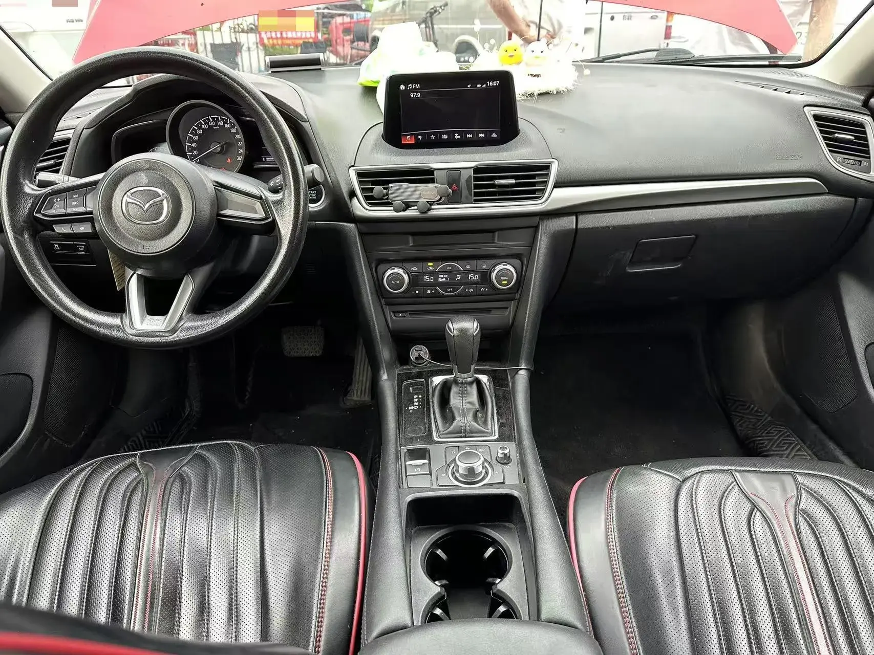 2017 MAZDA 3 thumbnail 4