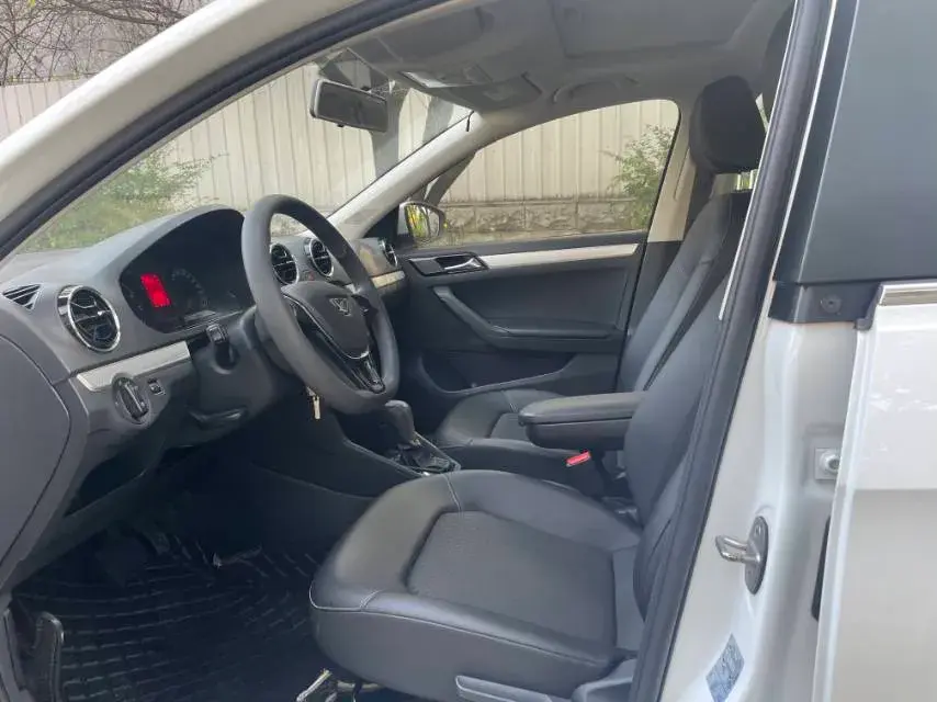 2019 JETTA VA3 thumbnail 4