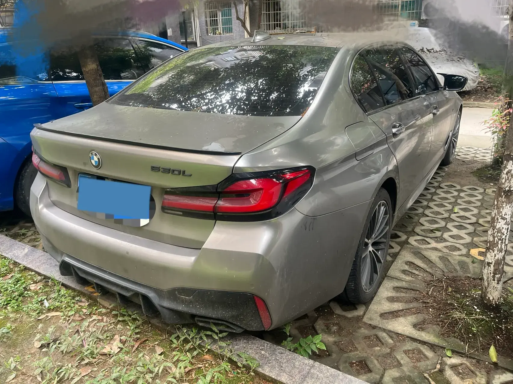 2022 BMW 5 thumbnail 3