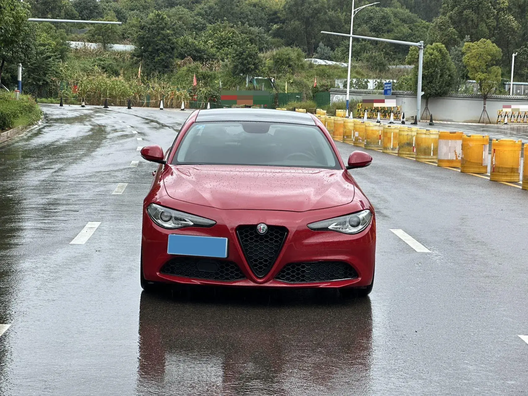 2017 ALFA ROMEO thumbnail 2