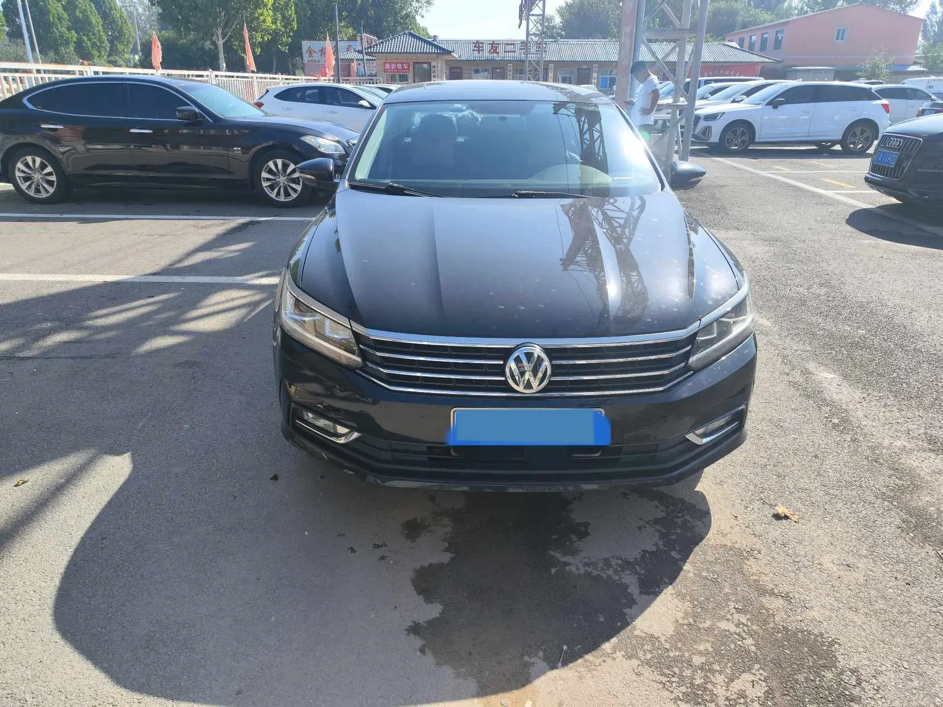 2017 VOLKSWAGEN PASSAT thumbnail 2
