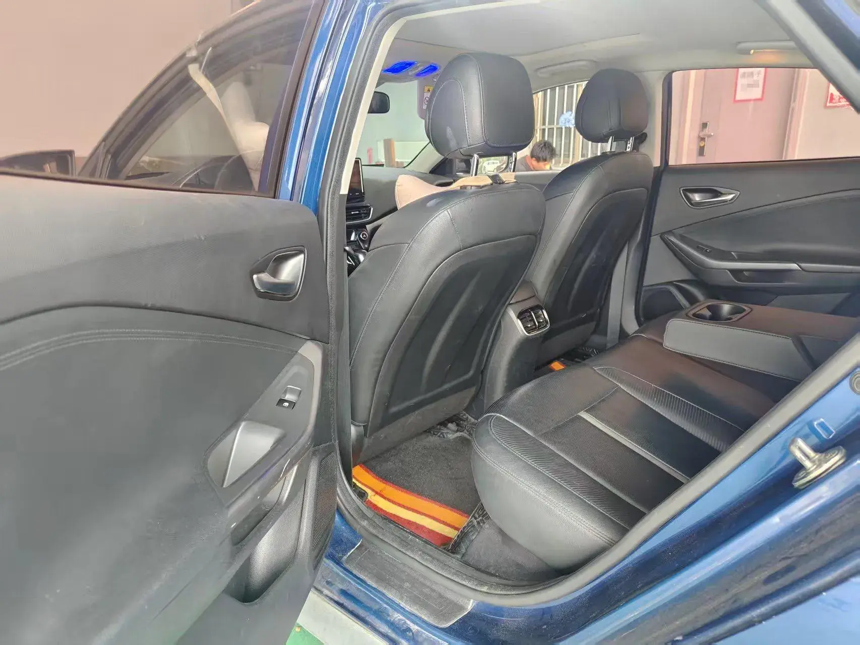 2019 HYUNDAI LA thumbnail 3