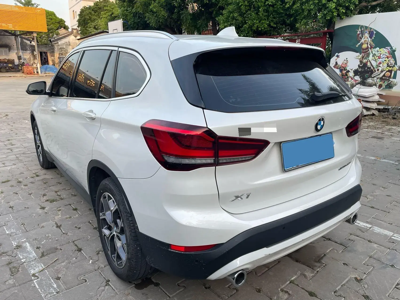 2022 BMW X1 thumbnail 4