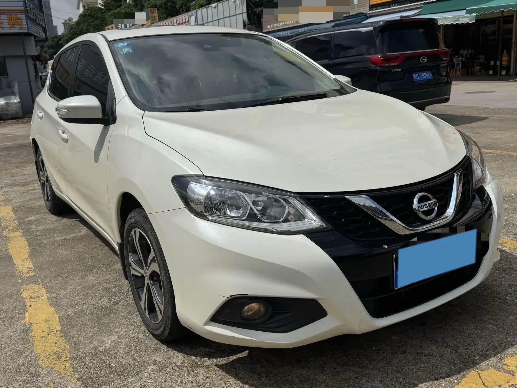 2019 NISSAN TIIDA thumbnail 3