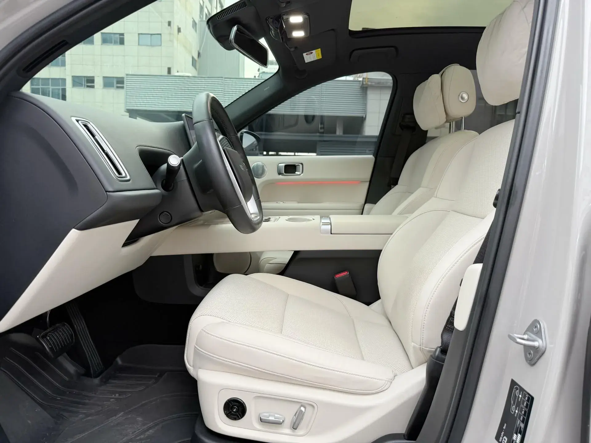 2024 LI L6 thumbnail 3